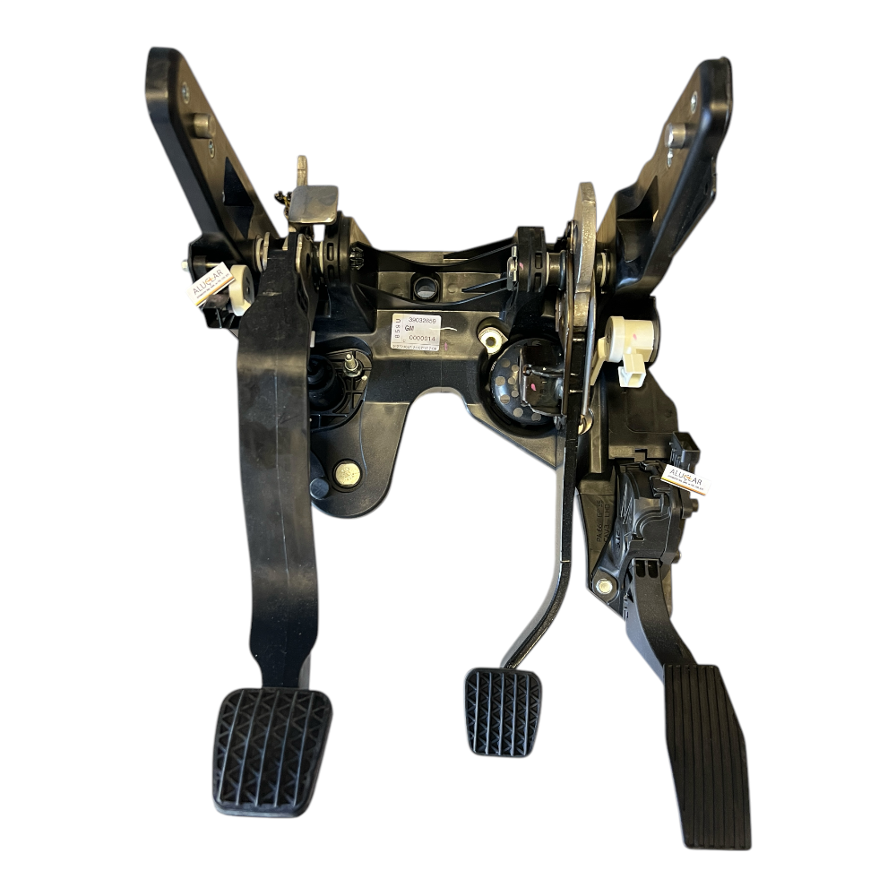 Debriyaj Pedalından Ayağını Çekerken Ses Gelmesi: Nedenleri ve Çözüm Yolları