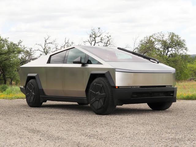 Tesla Cybertruck incelemesi 